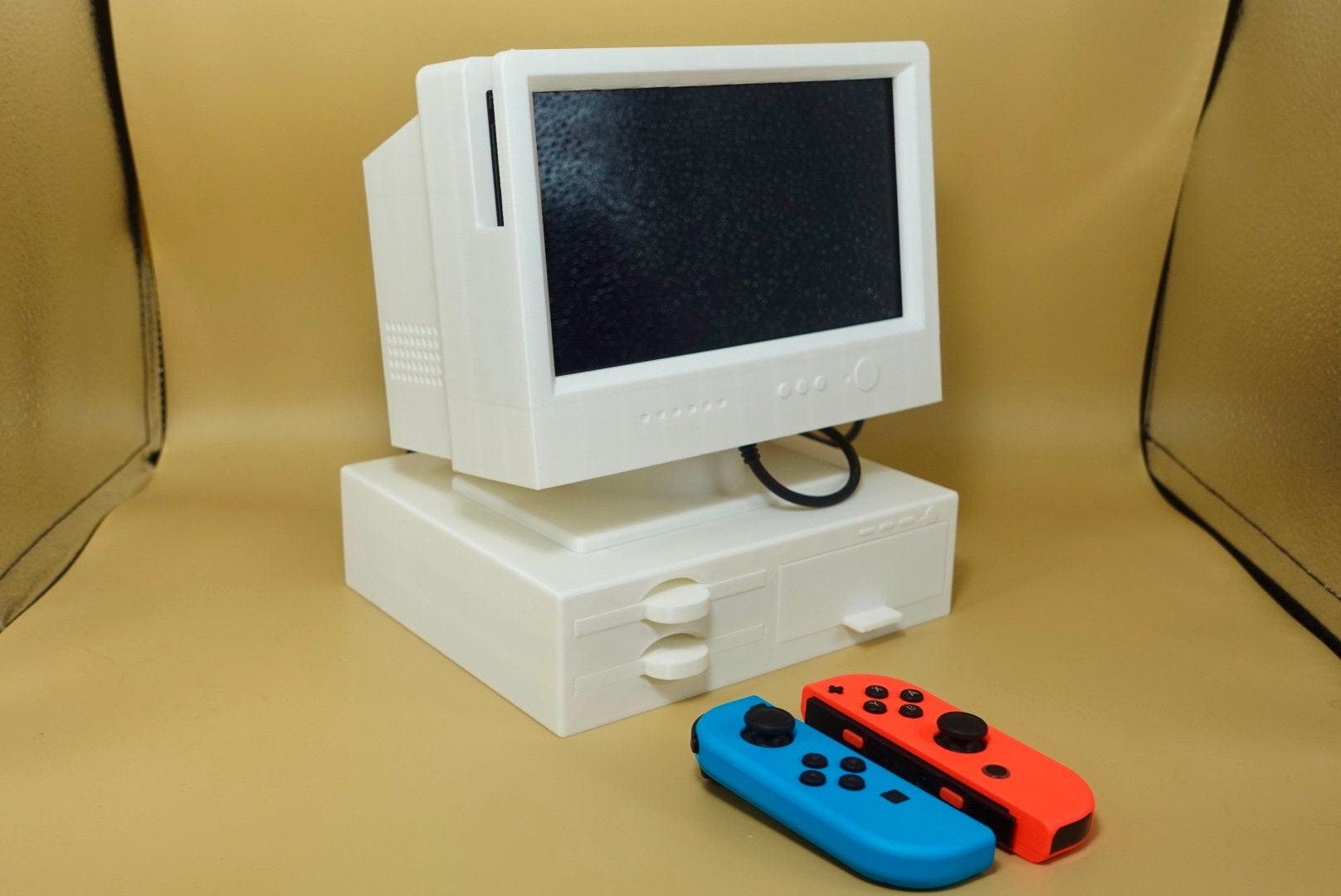 Retro Computer Nintendo Switch Stand - Vintage Gaming Display for Original & OLED Models - Great Gift for Gamers