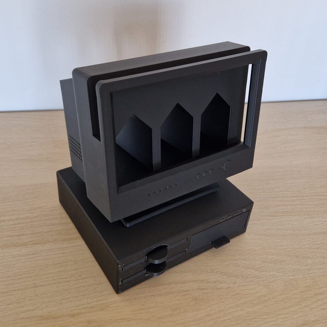 Retro Computer Nintendo Switch Stand - Vintage Gaming Display for Original & OLED Models - Great Gift for Gamers